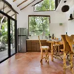 Casa & Palapa De La Selva